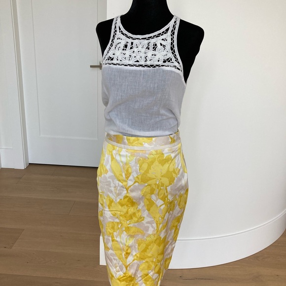 Banana Republic Sz 4 Pencil Skirt - Picture 1 of 11